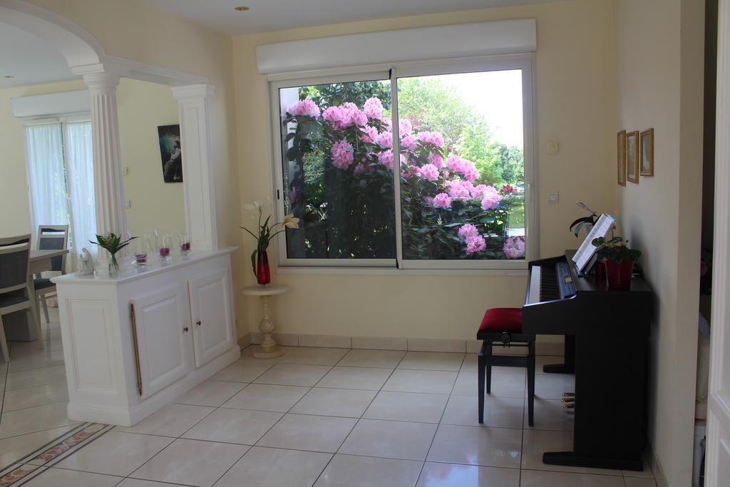 Le Clos Des Roses Saint-Regle Exterior photo